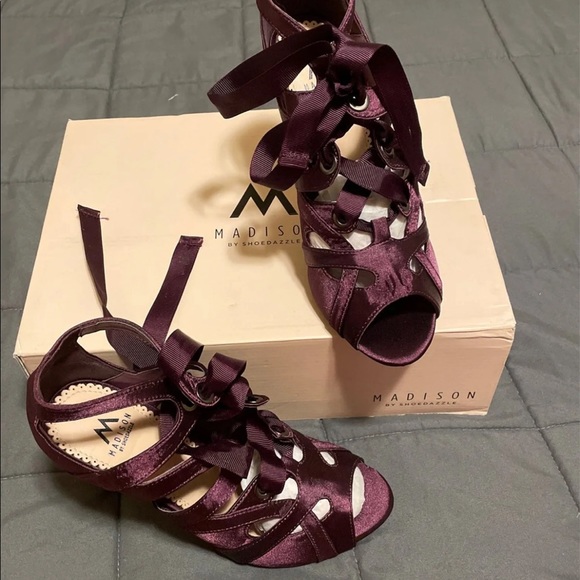 Purple lace up heels - Picture 6 of 6